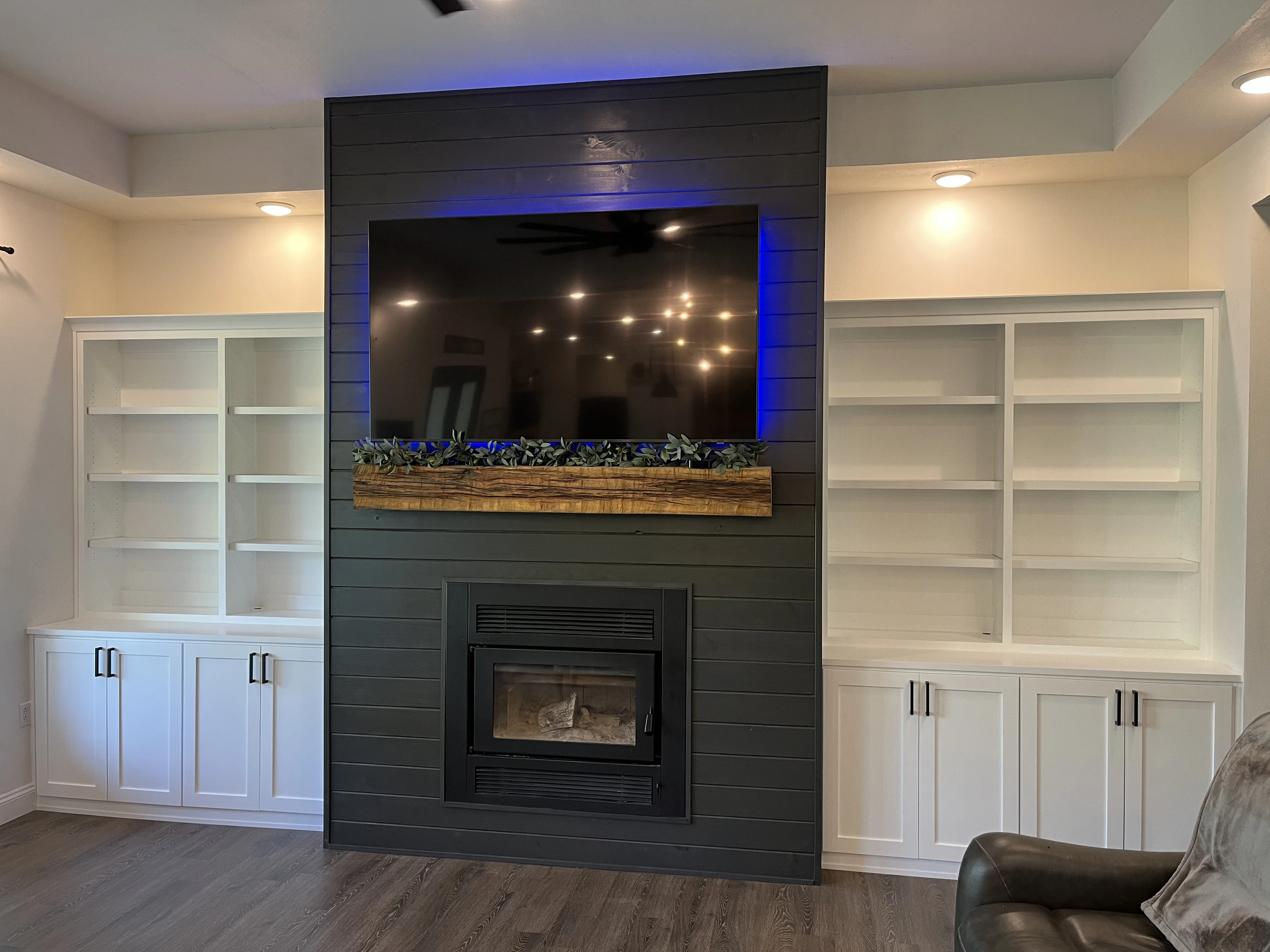Built ins fireplace Mena AR